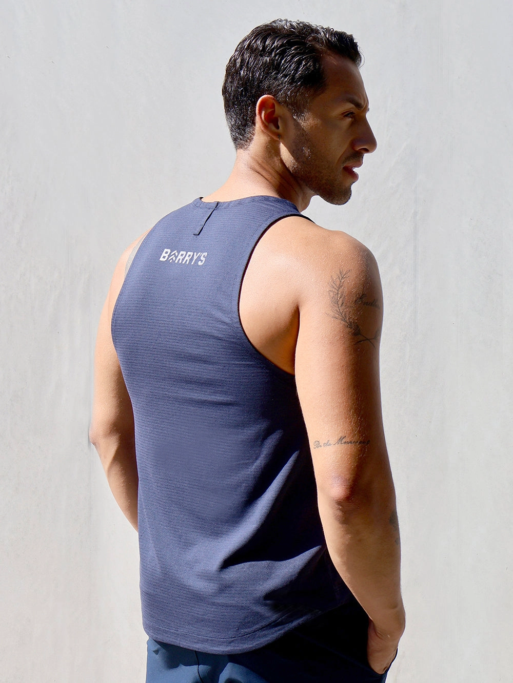 LULULEMON TRUE NAVY LICENSE TO TRAIN TANK